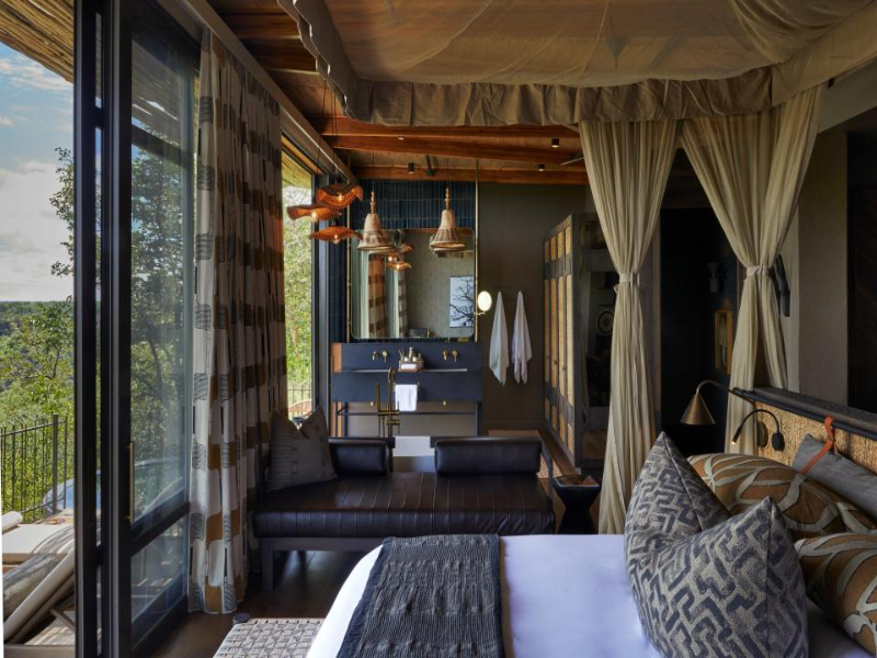 Luxury Suite