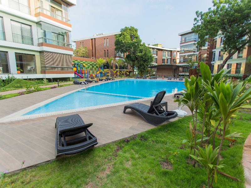 Accra Luxury Apartments At Pearl In City image