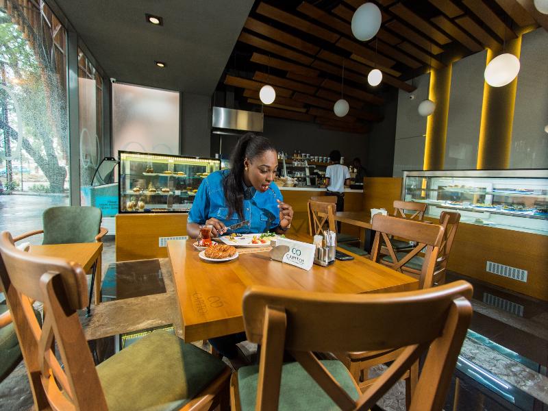 Accra Luxury Apartments At Pearl In City image