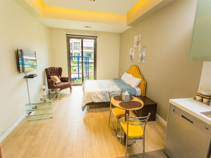 Accra Luxury Apartments At Pearl In City image