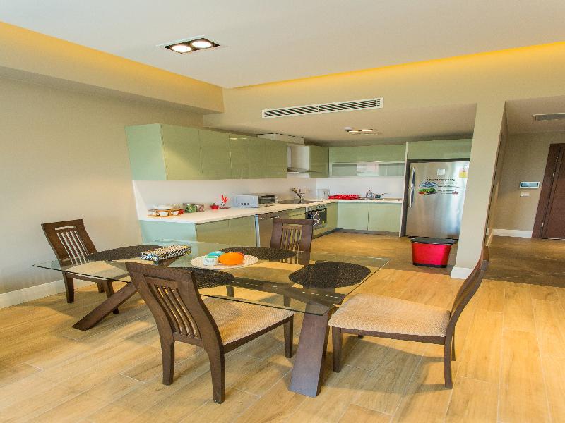 Accra Luxury Apartments At Pearl In City image