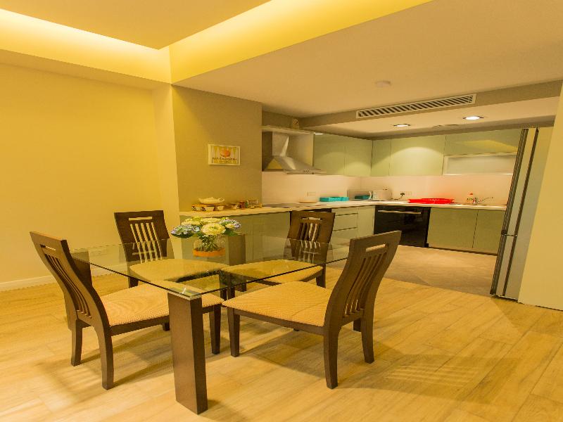 Accra Luxury Apartments At Pearl In City image