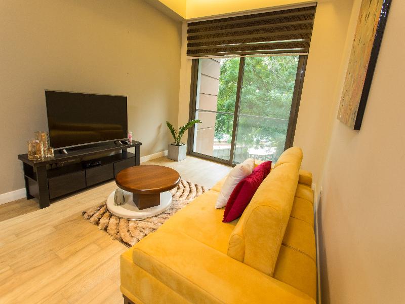 Accra Luxury Apartments At Pearl In City image