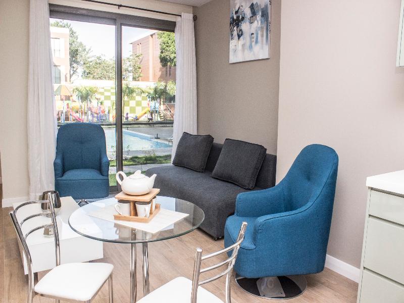 Accra Luxury Apartments At Pearl In City image