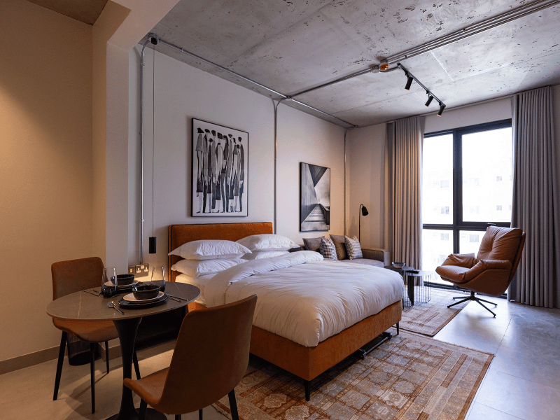 C Living 3 — view