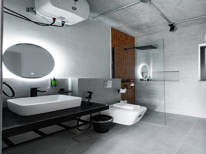 C Living 3 — view