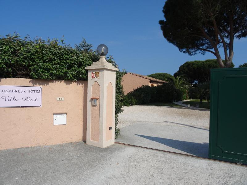 Chambres D'hôtes Villa Alizé image
