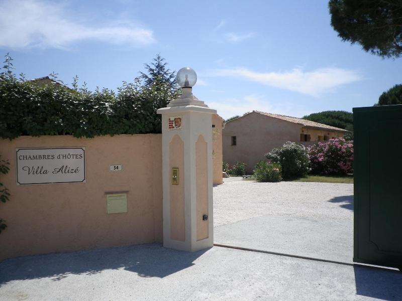 Chambres D'hôtes Villa Alizé image