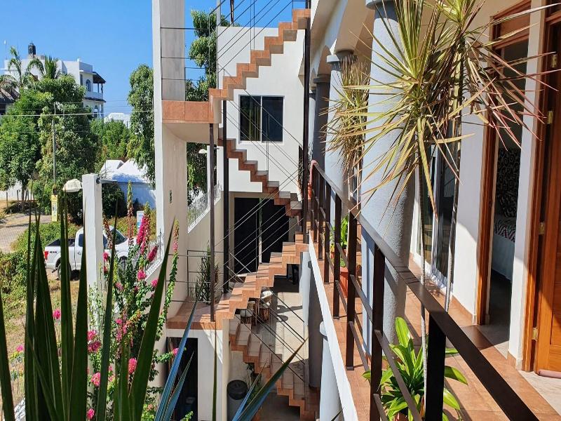 Carri Surf Studio