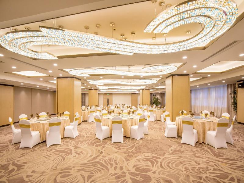 Jin Jiang Pine City Hotel Shanghai image