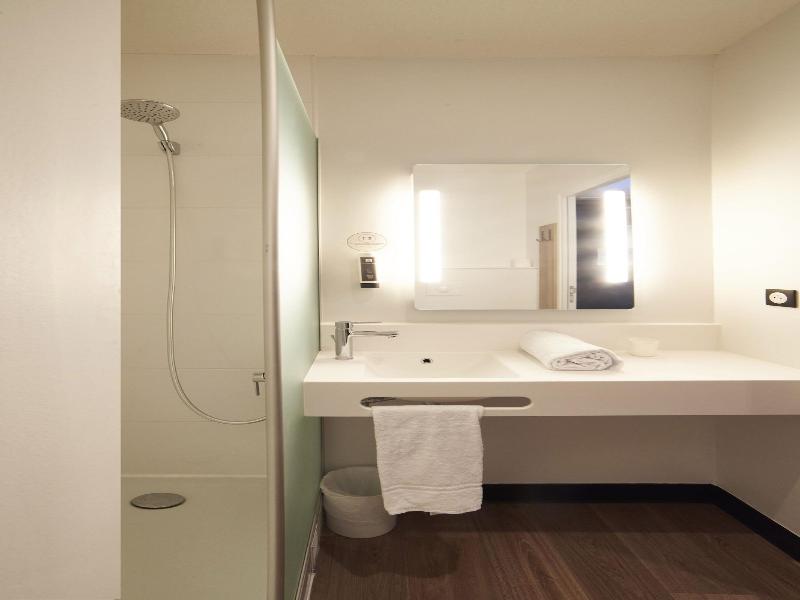 B&b Hotel Fort-de-france image