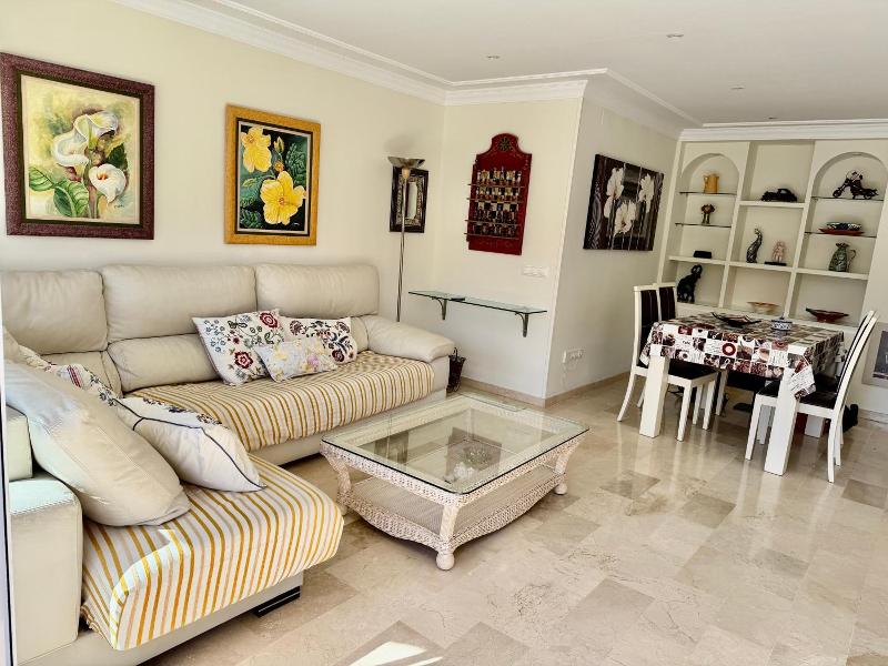 Marbella Skol image