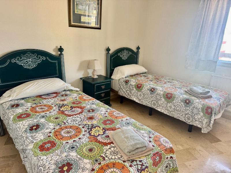 Marbella Skol image