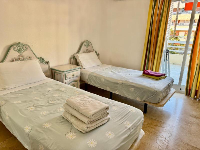 Marbella Skol image