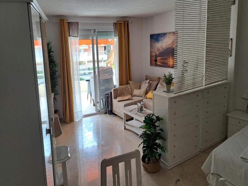 Marbella Skol image