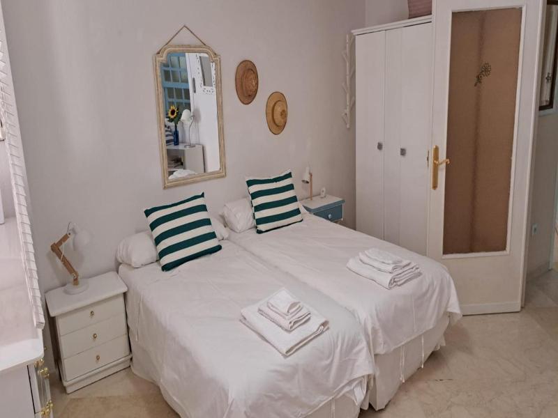 Marbella Skol image