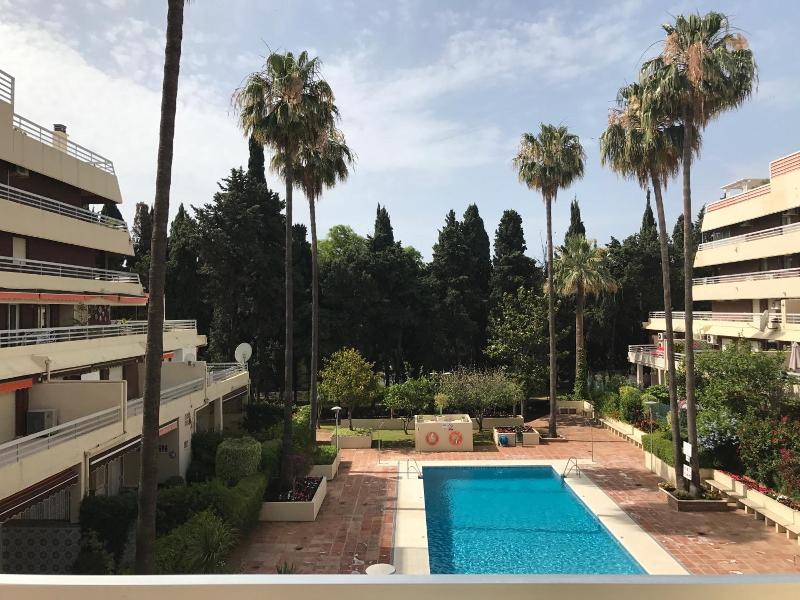 Marbella Skol image