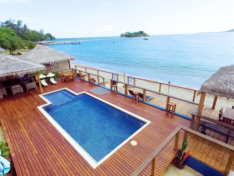 Vanuatu Beachfront Apartments image
