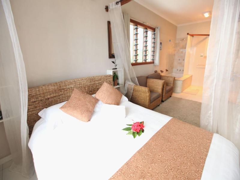 Vanuatu Beachfront Apartments image