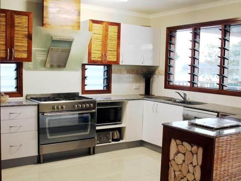 Vanuatu Beachfront Apartments image