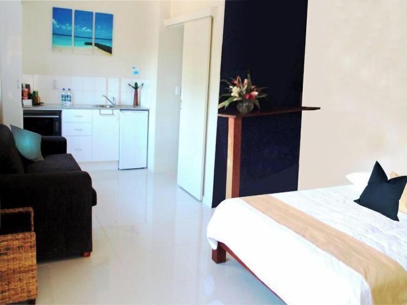 Vanuatu Beachfront Apartments image