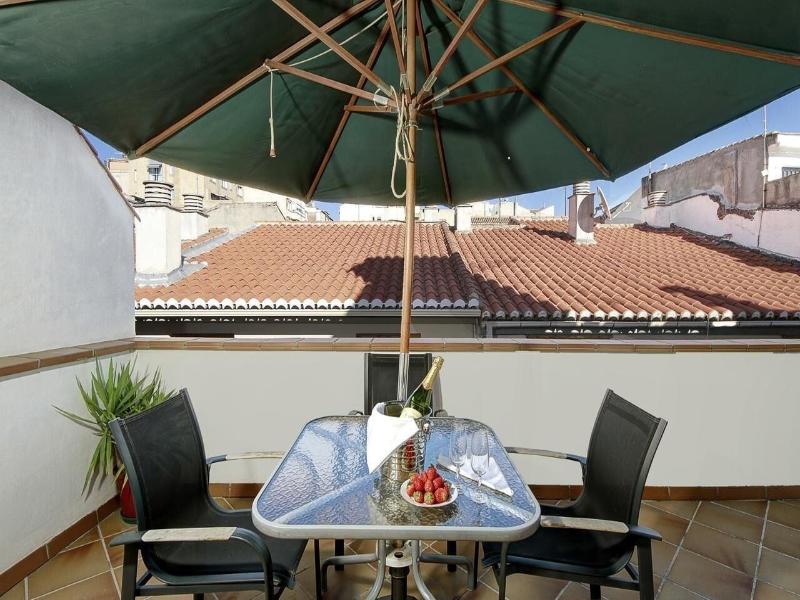 Apartamentos Turisticos Centro image