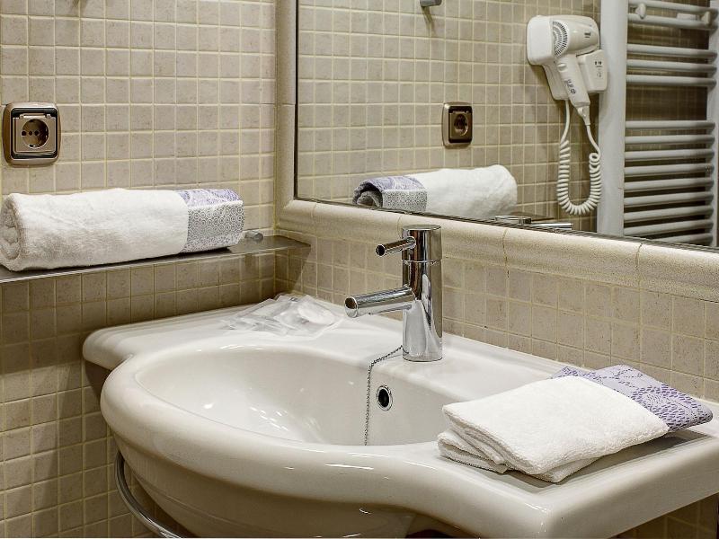 Apartamentos Turisticos Centro image