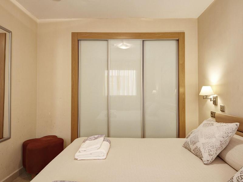 Apartamentos Turisticos Centro image