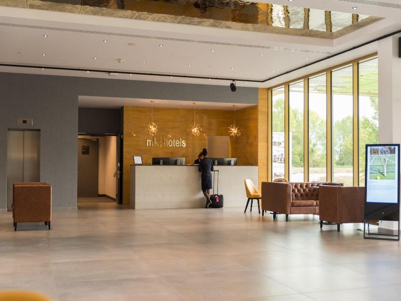 Mk Hotel Tirana image