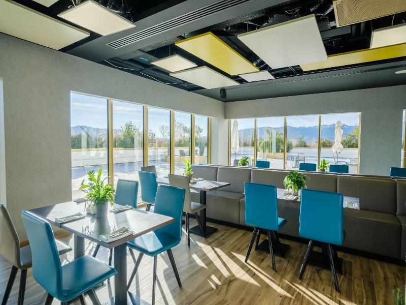 Mk Hotel Tirana image
