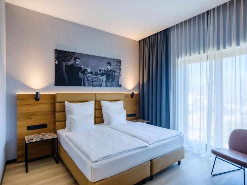 Mk Hotel Tirana image