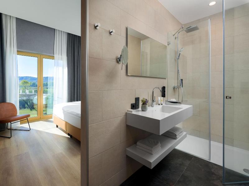 Mk Hotel Tirana image