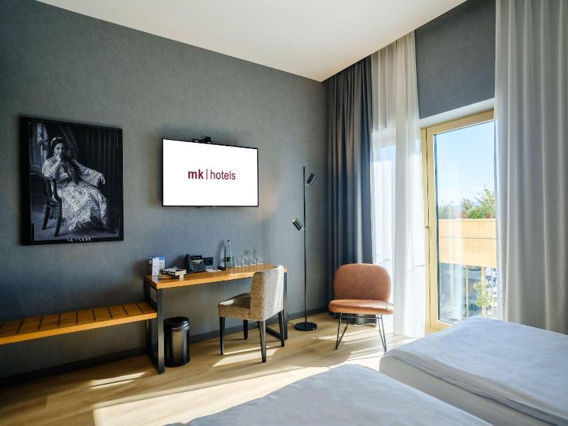 Mk Hotel Tirana image