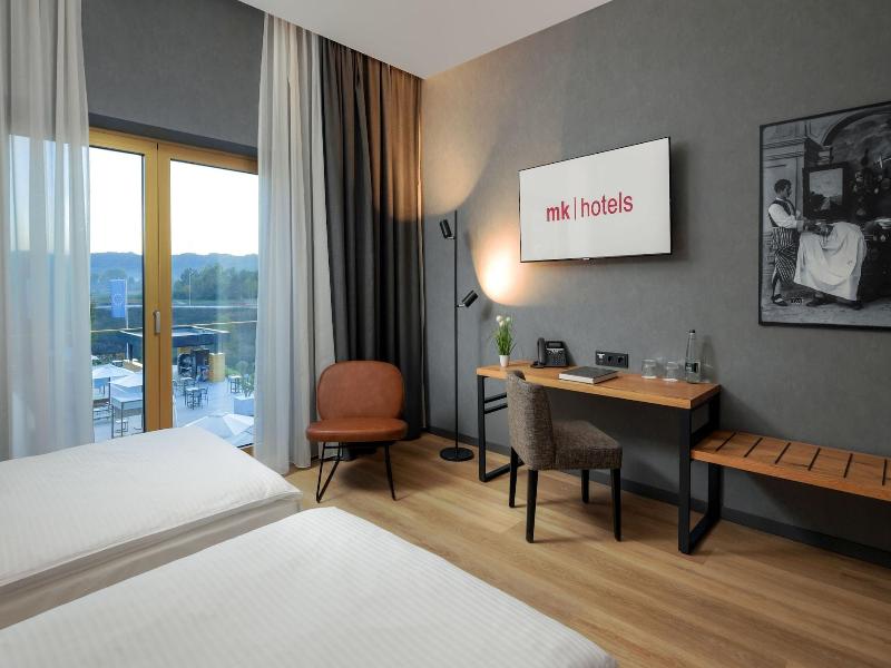 Mk Hotel Tirana image