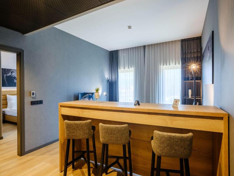 Mk Hotel Tirana image