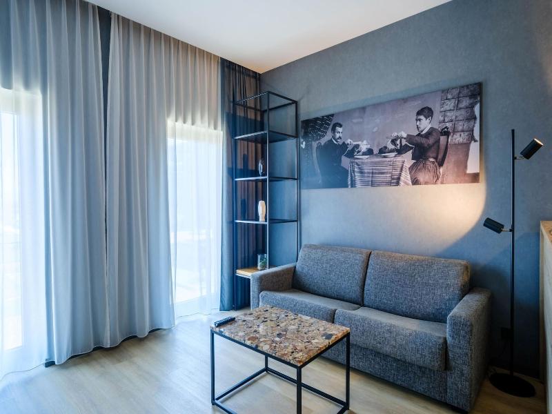 Mk Hotel Tirana image