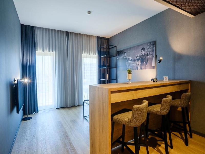 Mk Hotel Tirana image