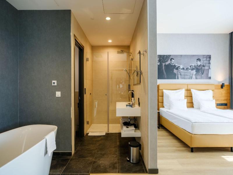 Mk Hotel Tirana image