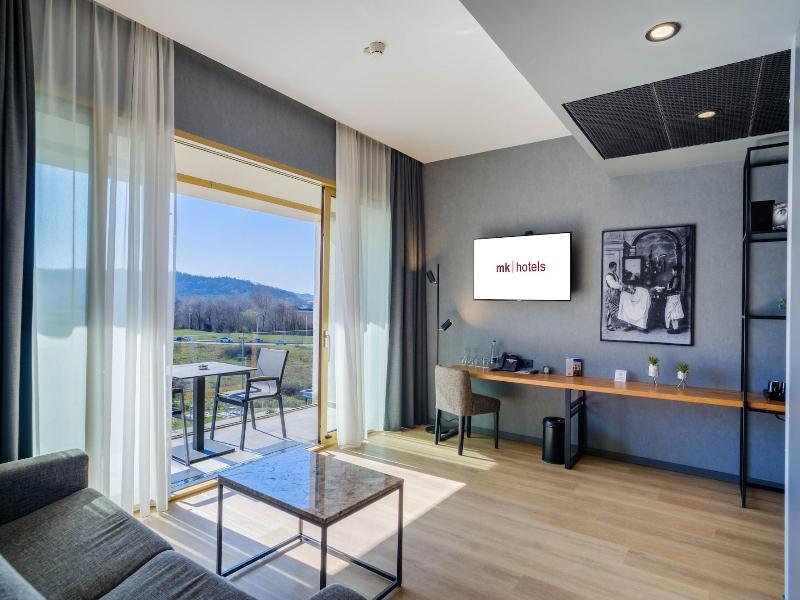 Mk Hotel Tirana image