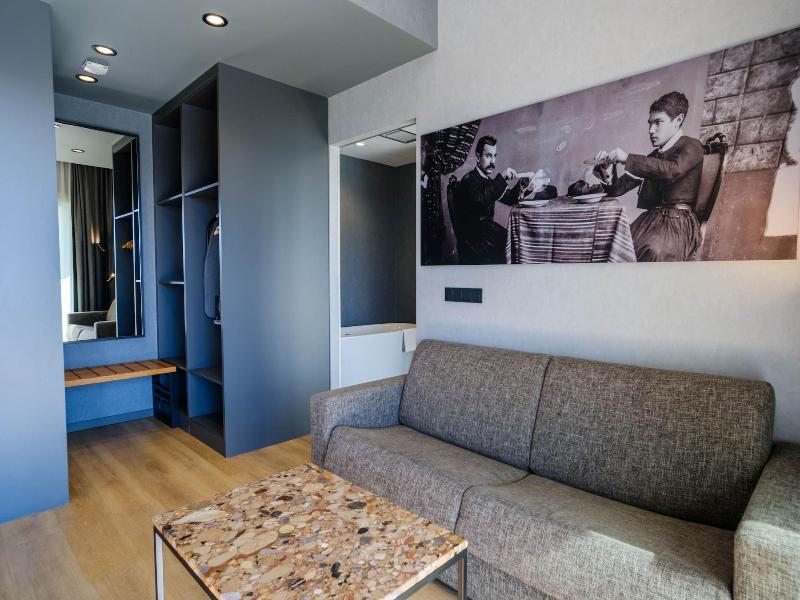 Mk Hotel Tirana image