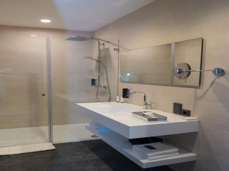 Mk Hotel Tirana image