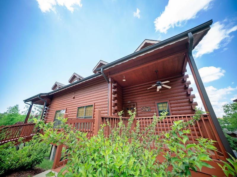 Cabins At Grand Mountain
