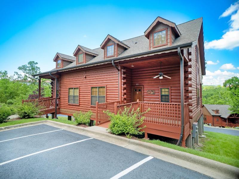Cabins At Grand Mountain