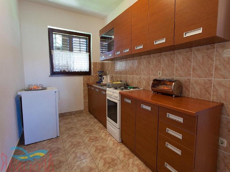 Spacious Apartment With Terrace Garden Grill image