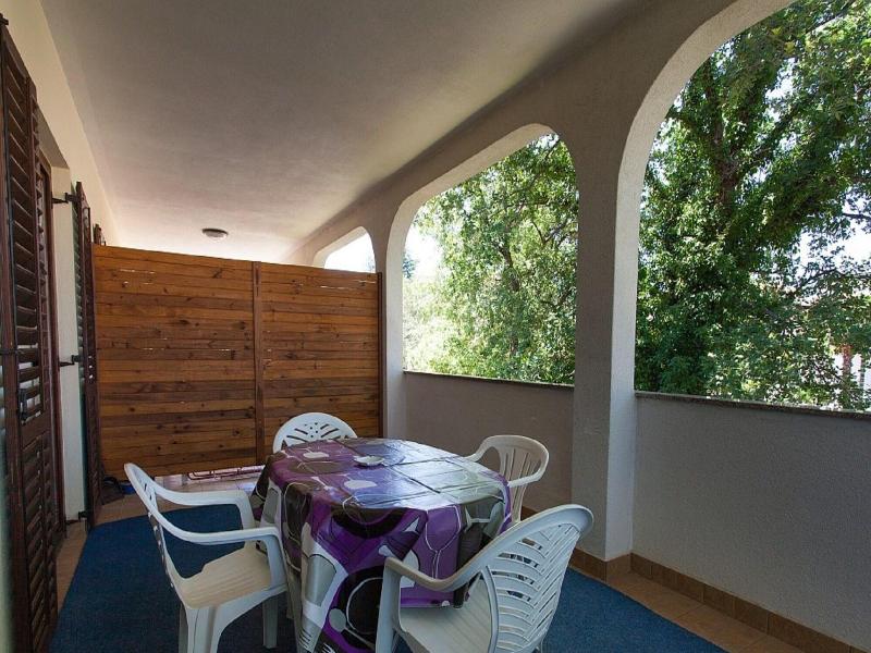 Spacious Apartment With Terrace Garden Grill image