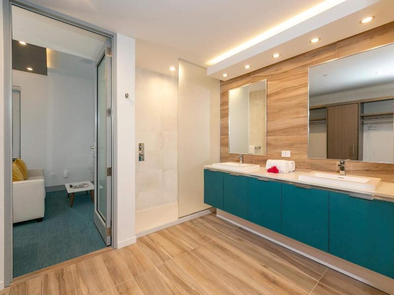 Marketplace Suites image
