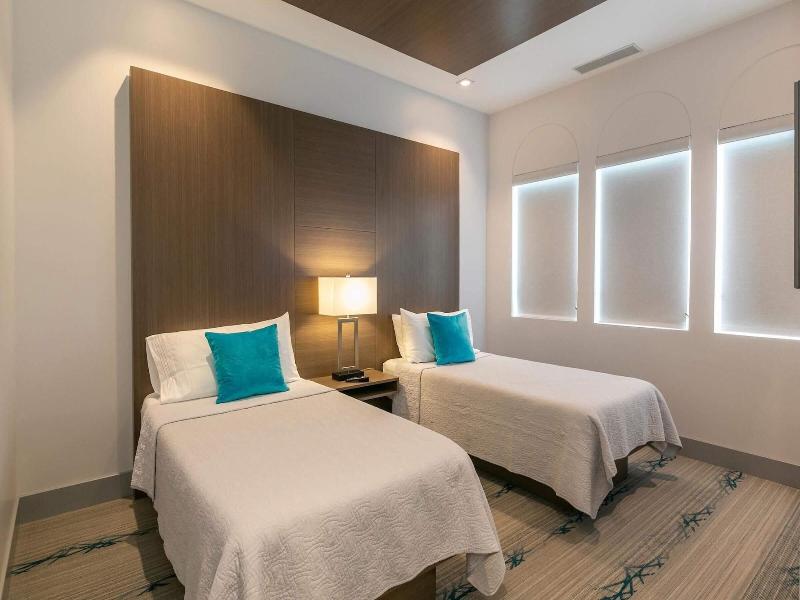 Marketplace Suites image