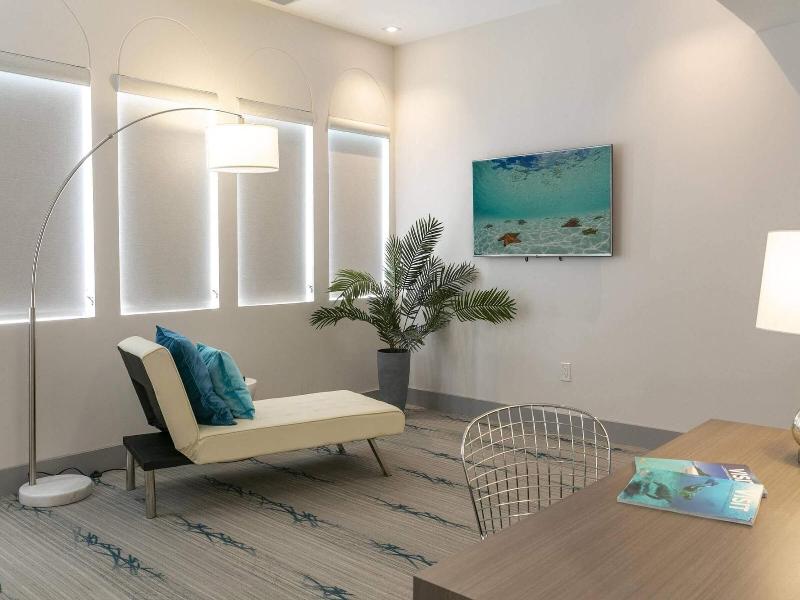 Marketplace Suites image