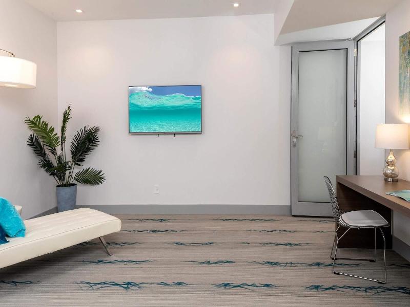 Marketplace Suites image