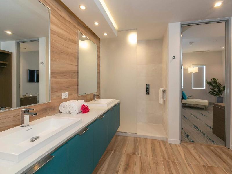 Marketplace Suites image